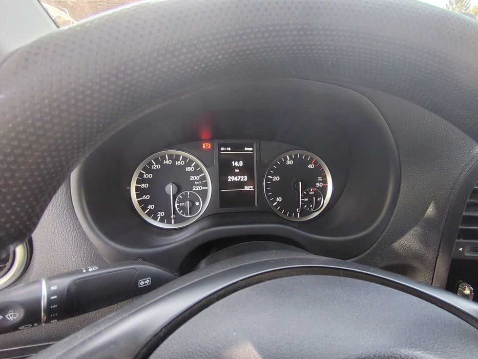 Mercedes- Benz Vito
