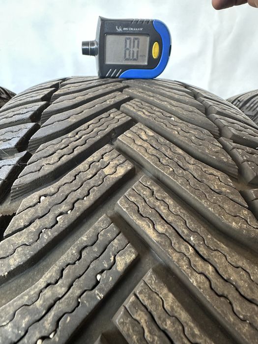 215/60/16 Michelin dot21