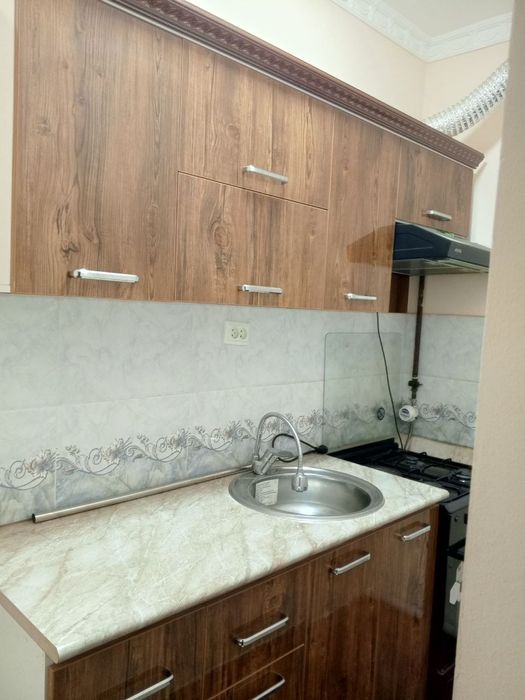 1хоналик 2хоналик килинган квартира сотилади, 1каватда, янги гиштли до