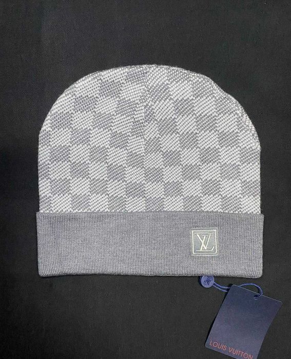 Caciula Louis Vuitton gri