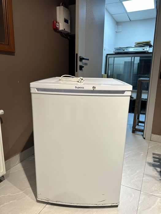 маленький Морозильник и холодильник