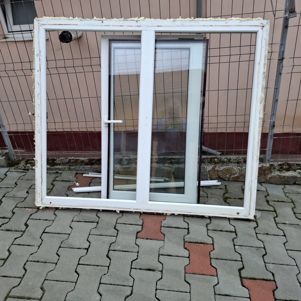 Vând geamuri termopan