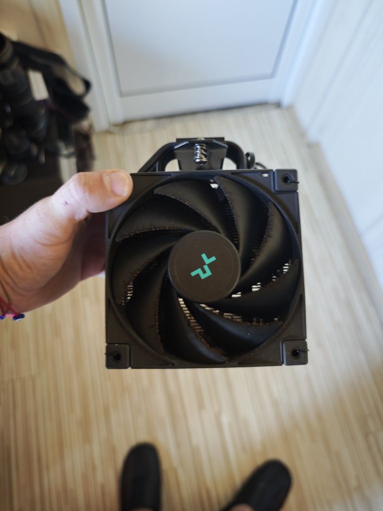 AMD Ryzen7 7700 + охлаждане AK 400 zero dark