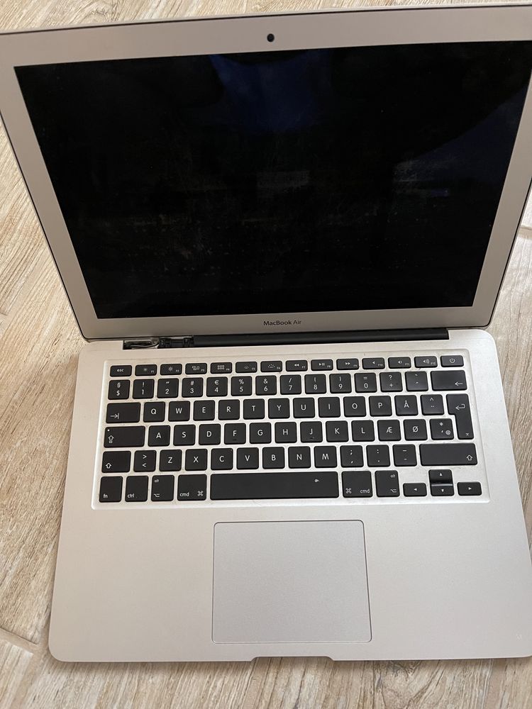 Macbook air mid 2012 i5 1.8ghz