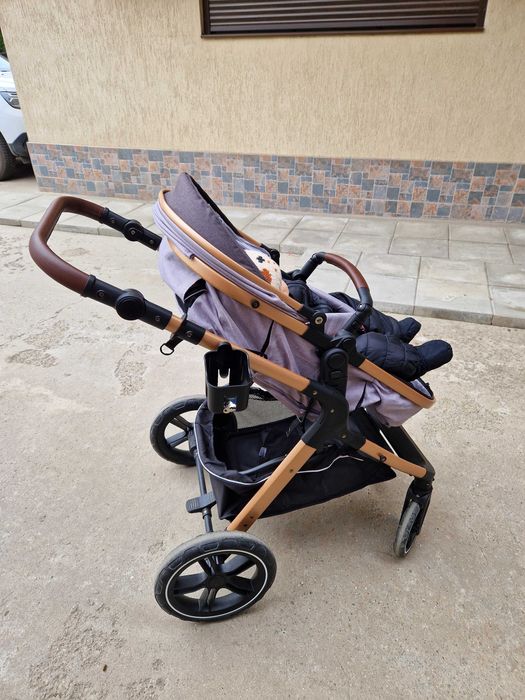Carucior 3 in 1 bebe ( landou + scoica auto)