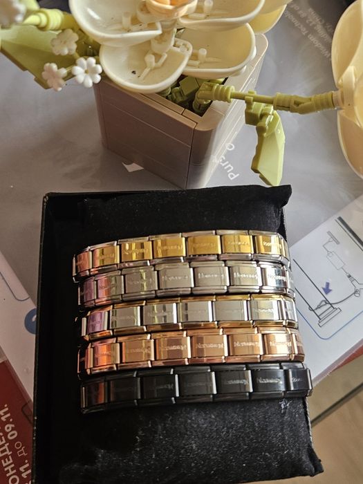 Гривна Nomination.