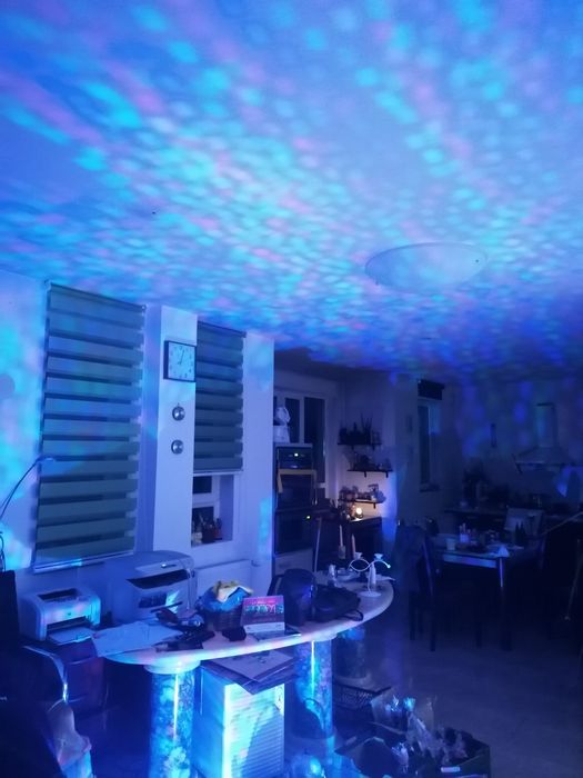 Lumini ptr scena ,paruri
