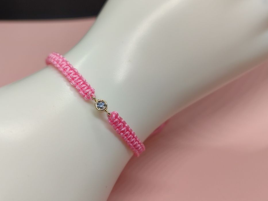 Ръчно плетена гривна с диамант