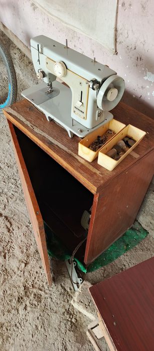 Швейная машинка, тикув машинка , ишлатилган,