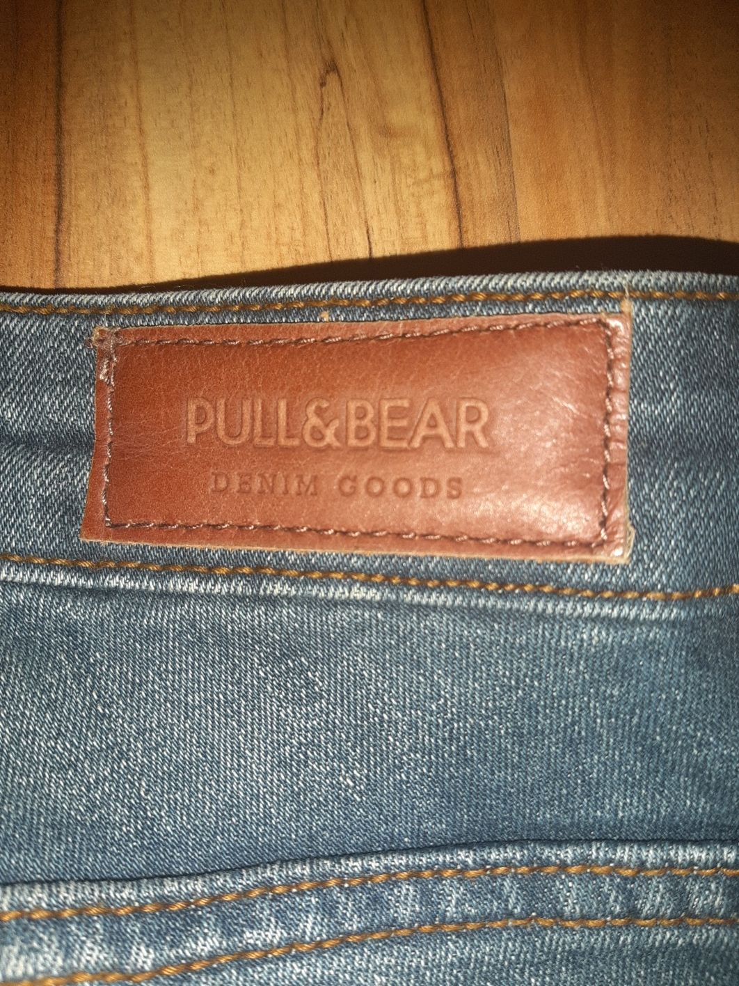 Продавам мъжки дънки Pull&Bear