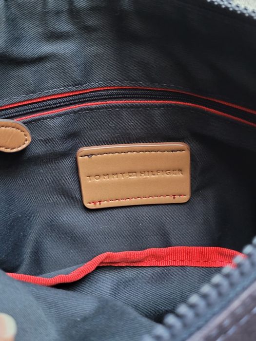 Geanta crossbody Tommy Hilfiger