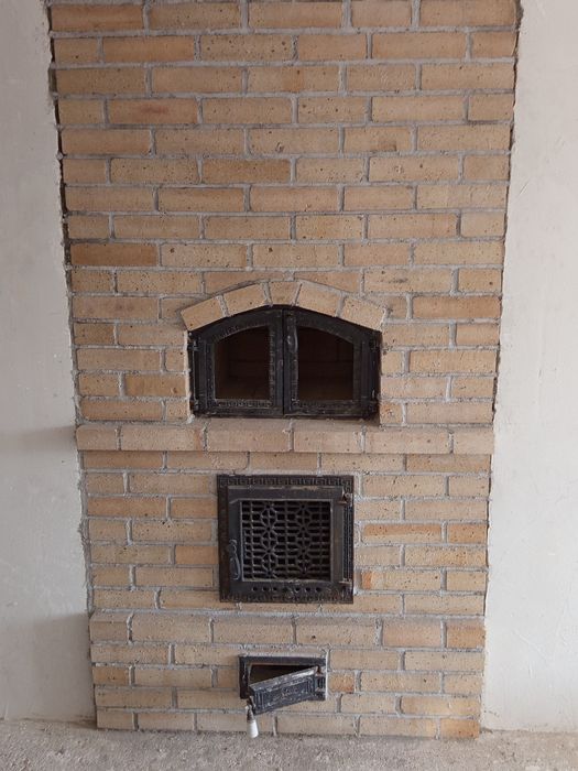 fac șemineu și sobe .