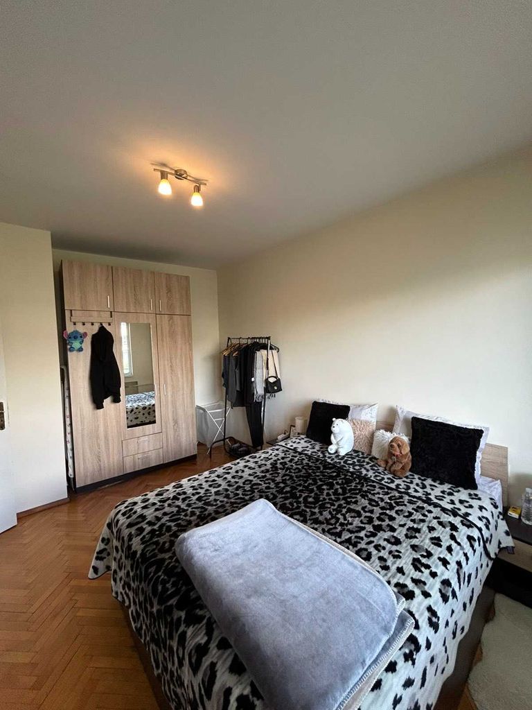 Дава се под наем Двустаен апартамент в София, Борово - 75 кв.м за 510 € - Снимка #2