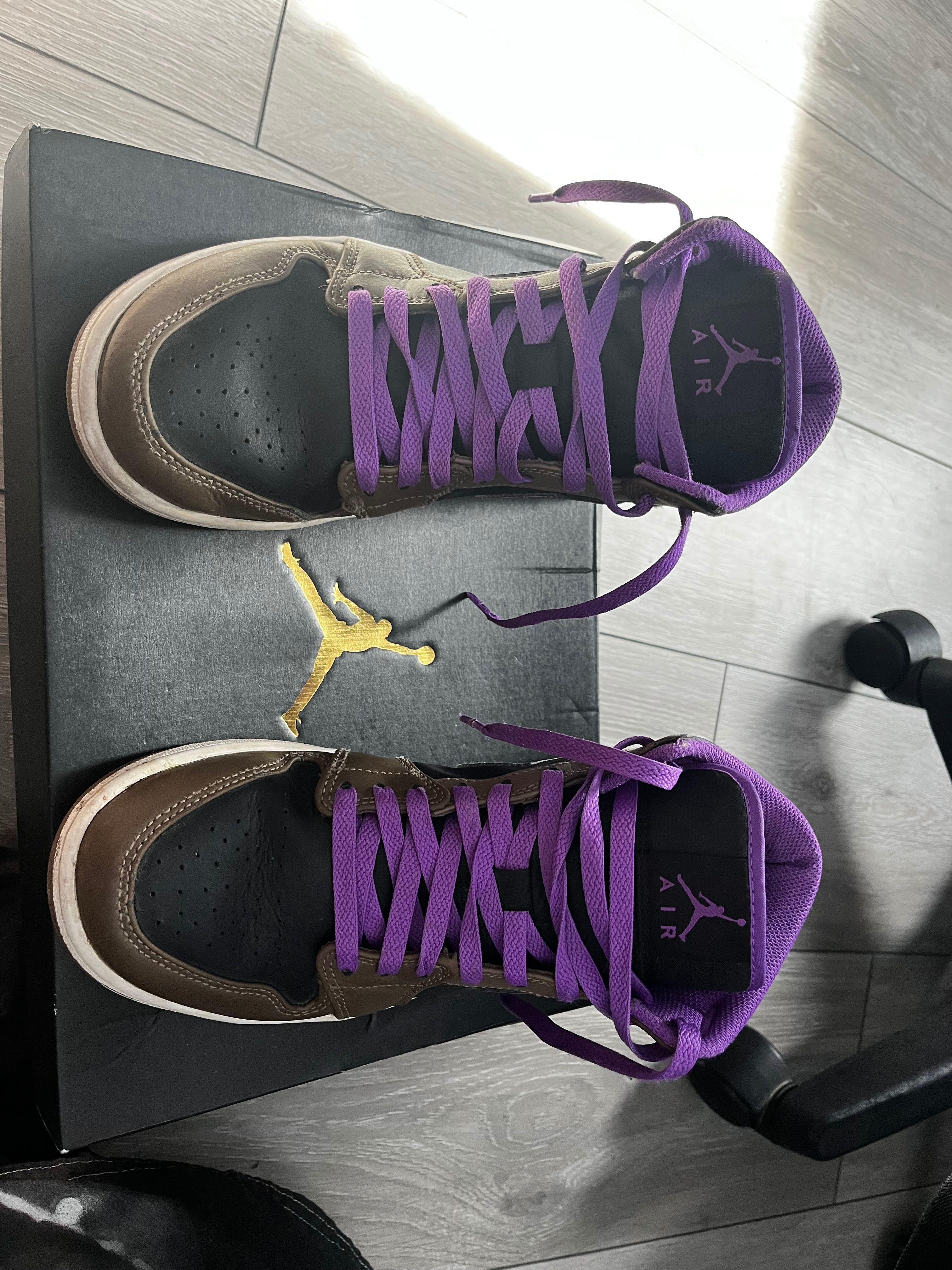 Air Jordan 1 Mid Purple Mocha