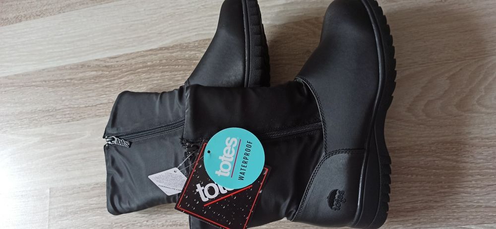 Cizme dama waterproof noi cu eticheta