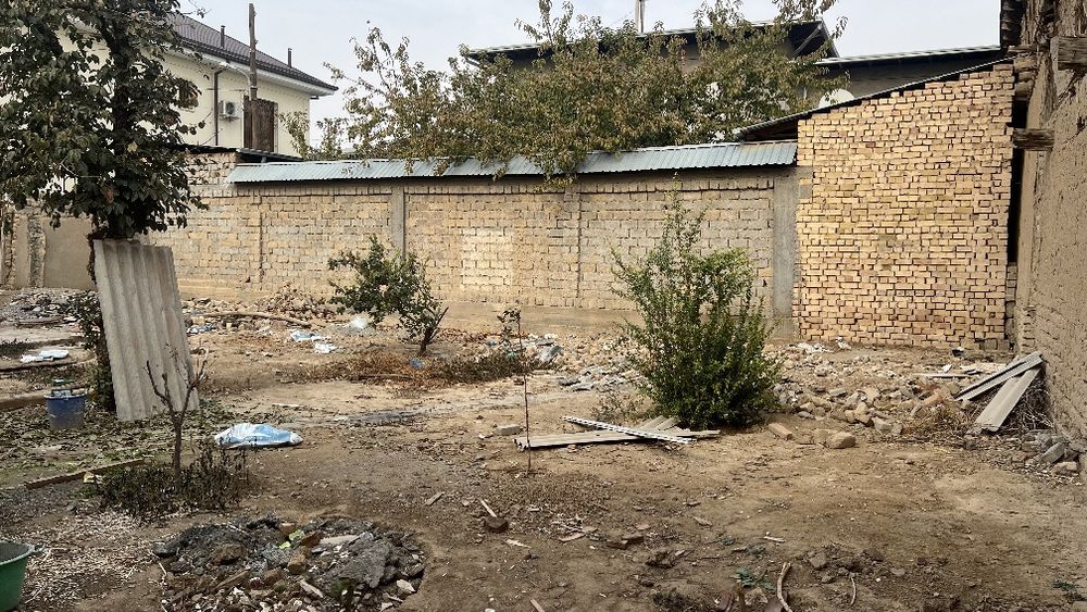 Ohunbobevda 2,9 sotik yer sotiladi srochna Kadastri bor !