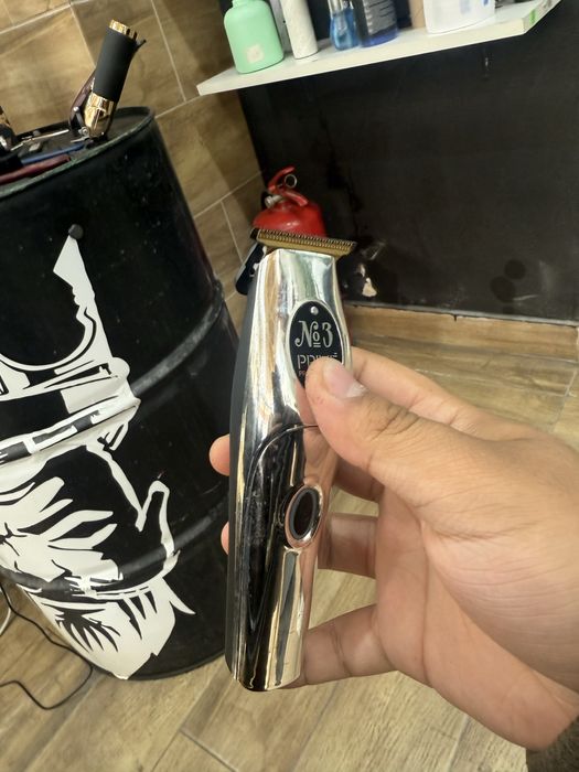 Trimmer nou Nomber1 kiepe negociabil