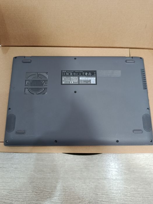 Laptop Asus 14.6" Nou