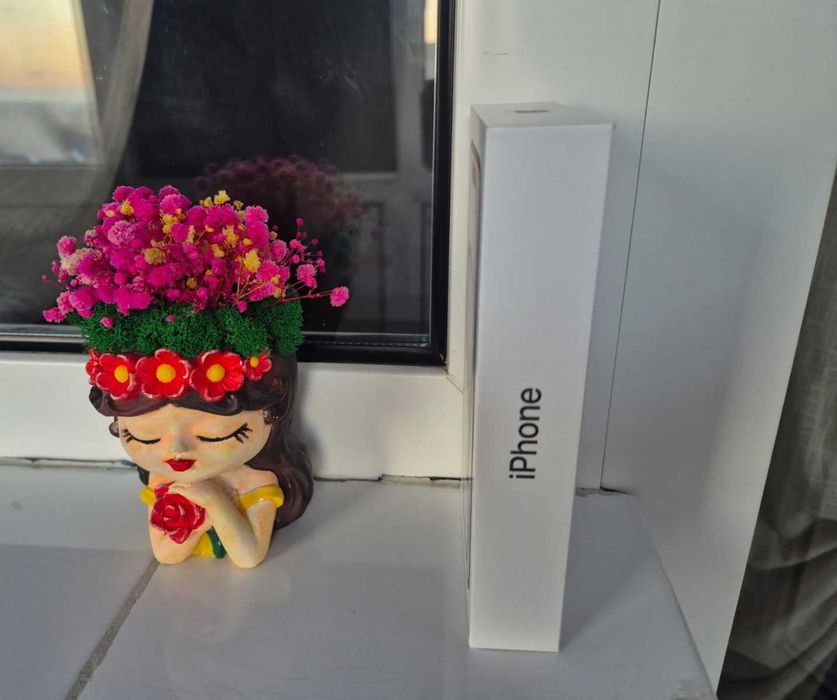 Vand Iphone 15 negru 128Gb (sigilat/garantie 24 luni)