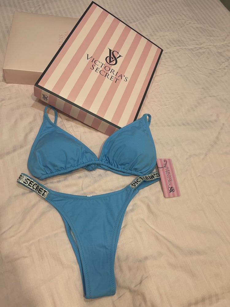 Costum de baie