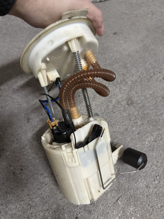 Горивна помпа / модул – BMW 1 Series F20/F21 120d (оригинална)