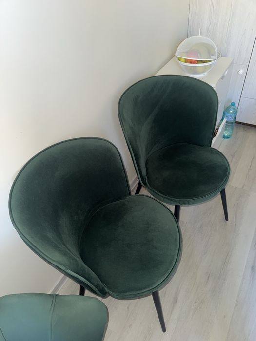 Scaune elegante din catifea