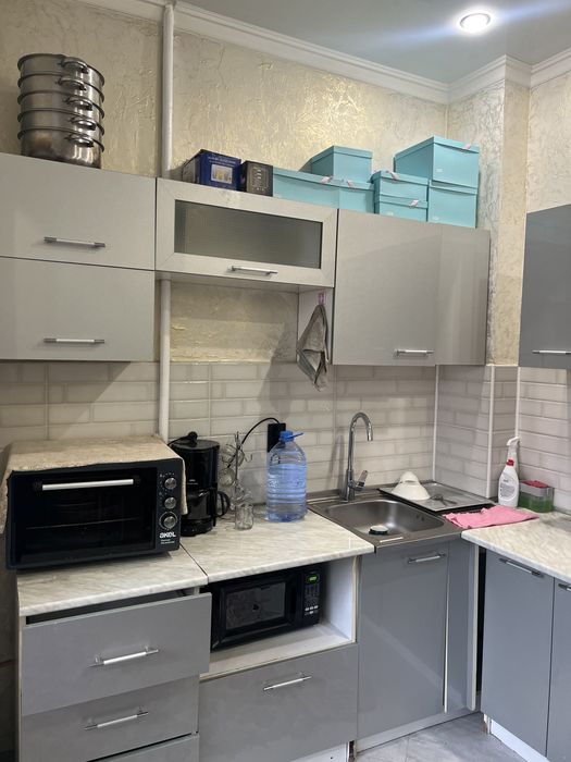 Продам кухонную гарнитуру срочно