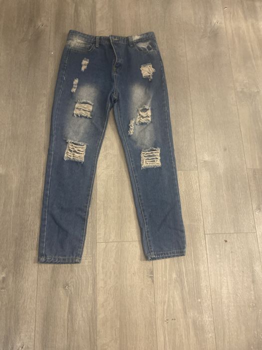 Blugi albastri cu alb ca noi