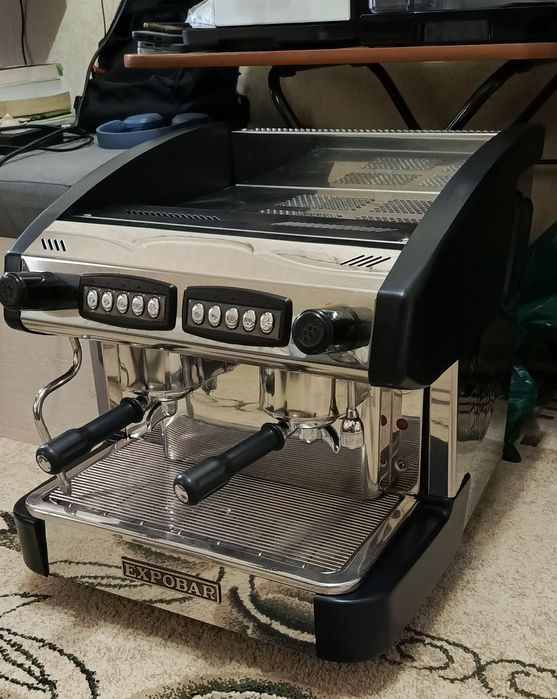 Профессиональная Кофемашина Expobar
