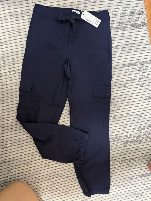 Pantaloni de dama noi