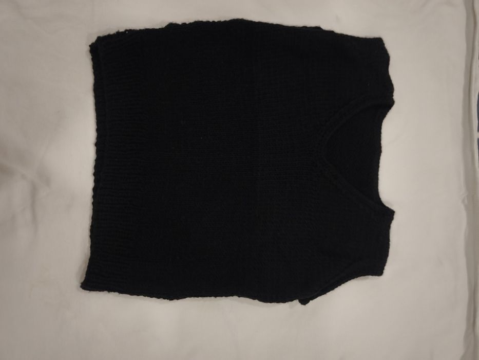 Безрукавка вязаная