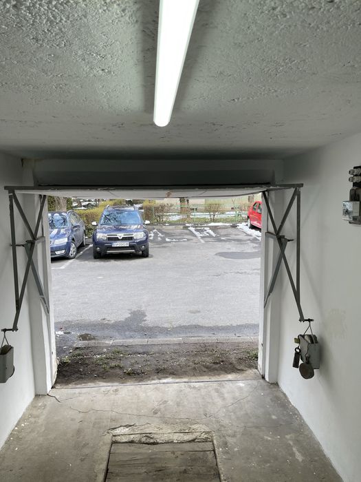 Inchiriez Garaj 18mp zona Tribunal