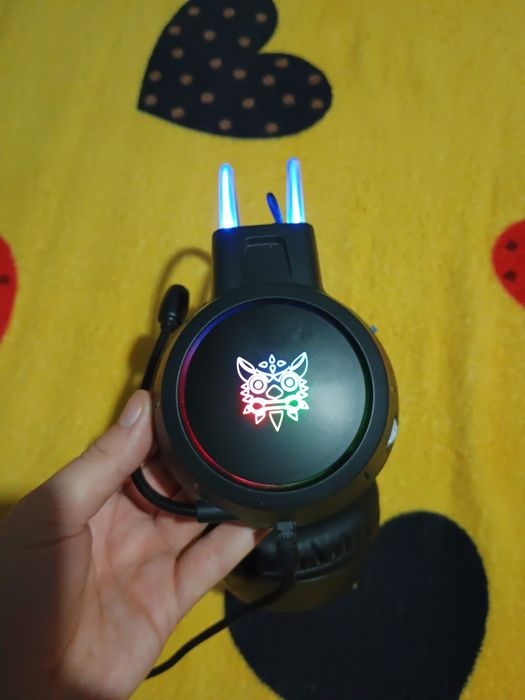 Căști gaming rgb