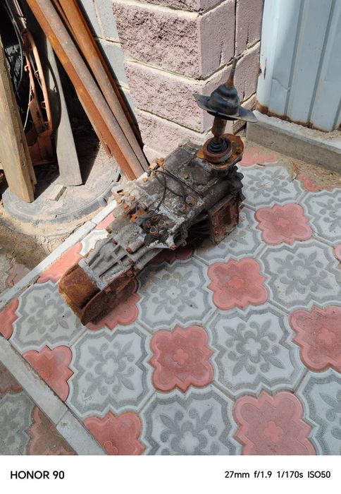 Продам раздатка митсубиси делика 97-2007