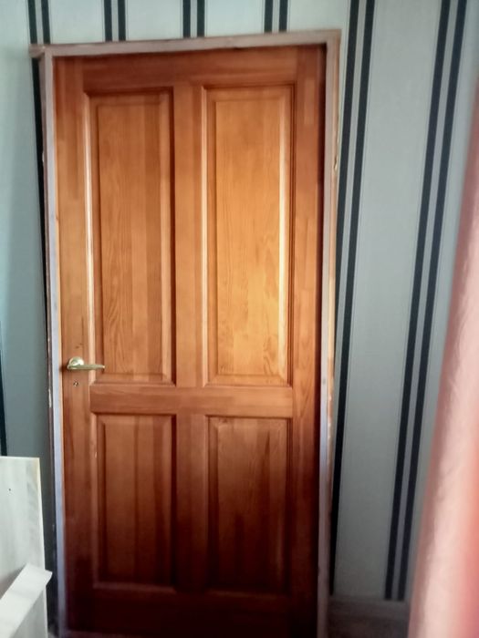Продам дверь в хорошем. Состояние