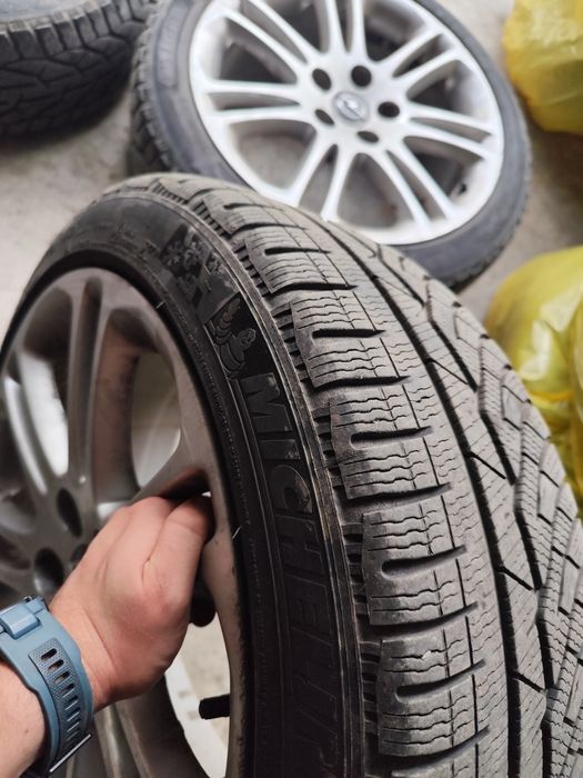 Jante cu cauciucuri de vara și iarna 225/45 R18