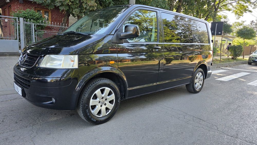 Vw Transporter T5 * 1.9 TDI * An 2008 * Dublu cabina 6 Locuri