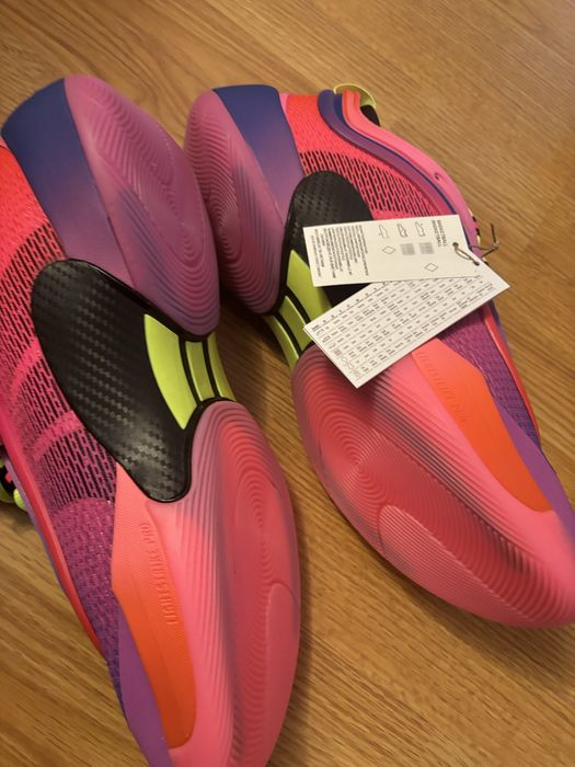 Нови оригинални маратонки за баскетбол/волейбол, размер 49 1/3