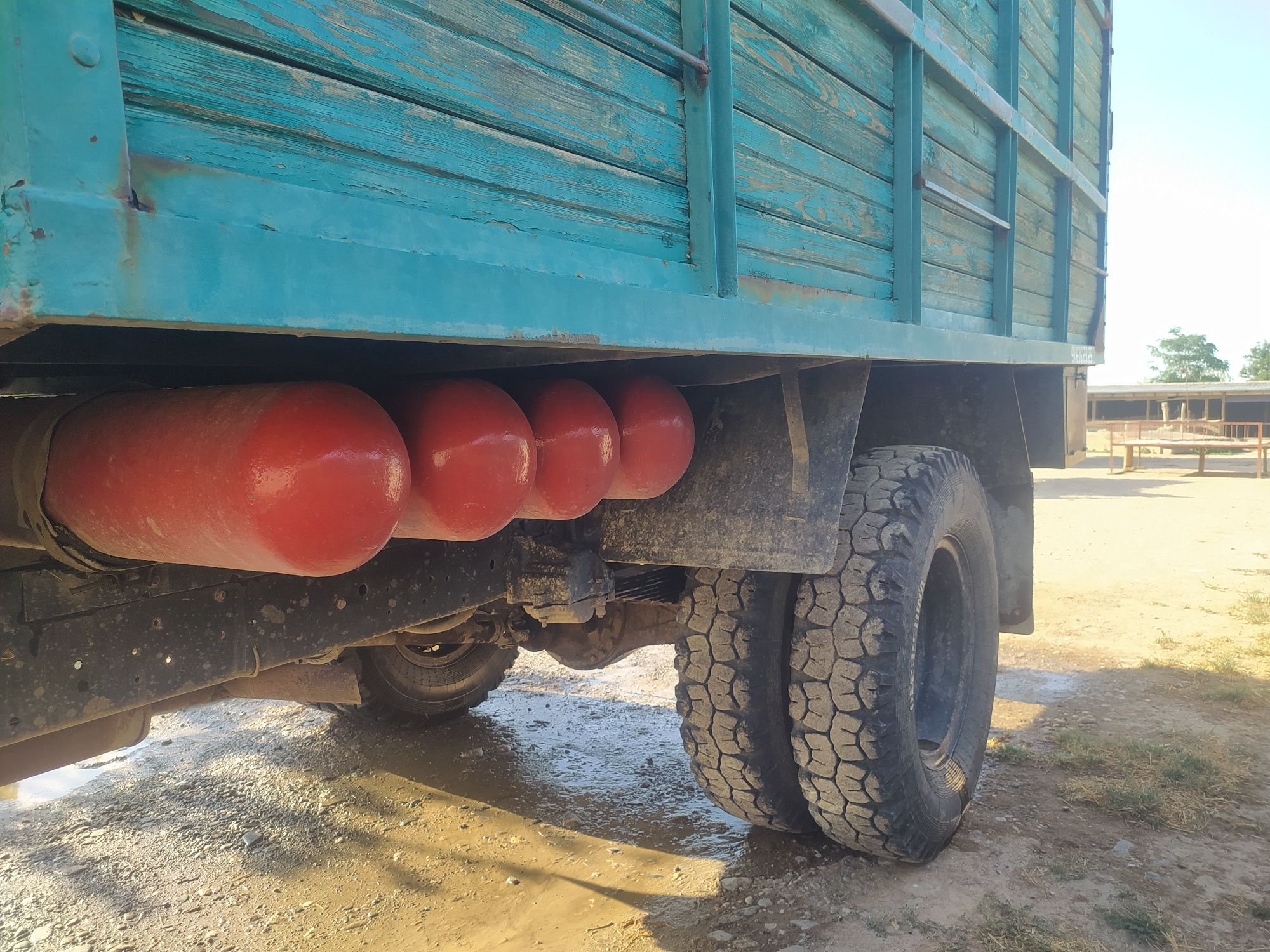Gaz 53 3307 sotiladi