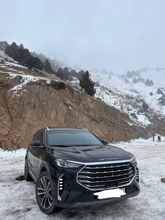 Jetourx70 plus 2023 holati yaxshi srochniy sotiladi