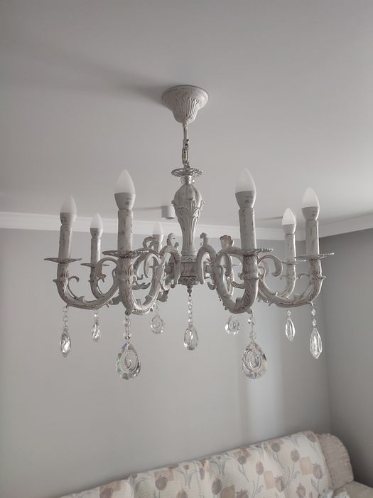 Продам 8 рожковую люстру