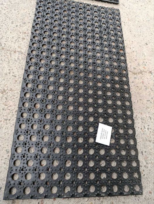 Коврик антискользящий индийского производства