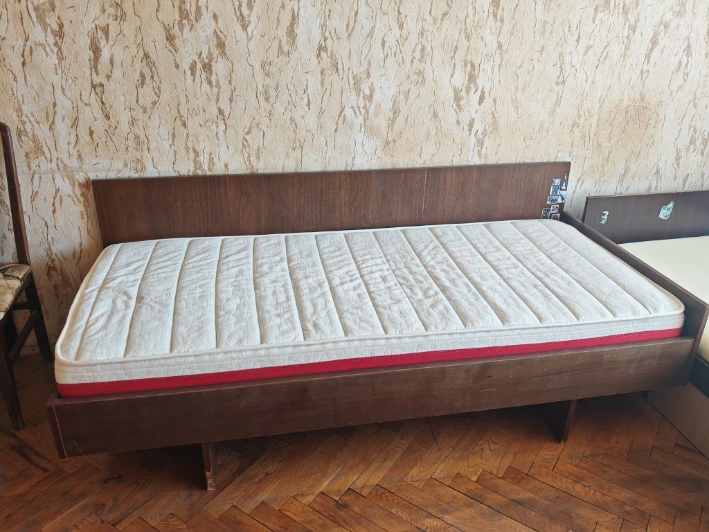 Продавам Легло с матрак
