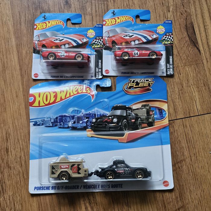 Hot Wheels колички.