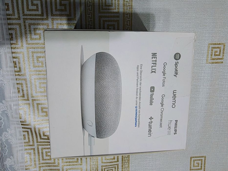 Google Home Mini.Pret. 100 lei.