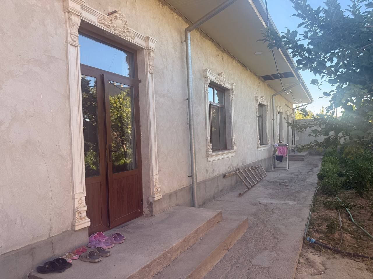 Uchastka sotiladi