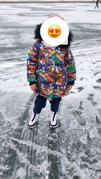 Продам куртку в отличном состояние