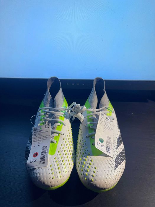 Ghete de Fotbal Adidas Predator