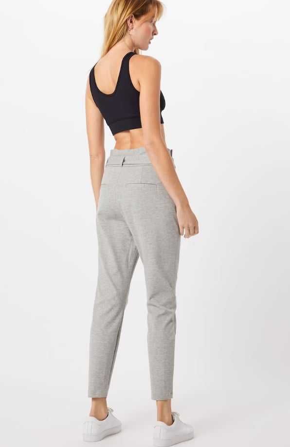 Слим фит панталон Vero moda,
р-р M,  нов с етикет.