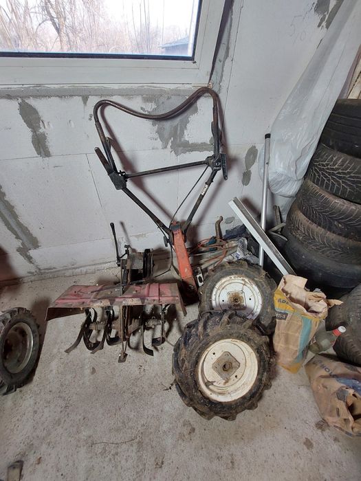 Vând freze și roti pentru motocultor